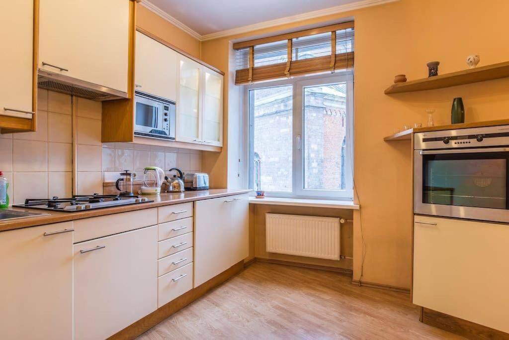 Old Town Apartment Next To Saint Peter'S Church 리가 외부 사진